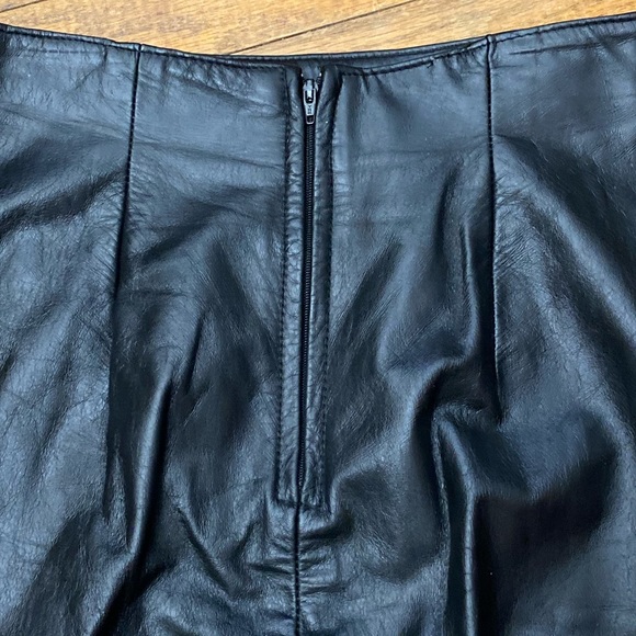 Vintage 80s Womens Byrnes & Baker Black Leather High Rise Pencil Skirt Size 4 - Picture 5 of 8